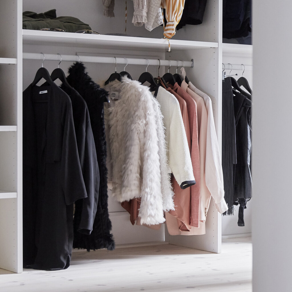 Garderobsinredning klädstång Garderobsinredning klädstång