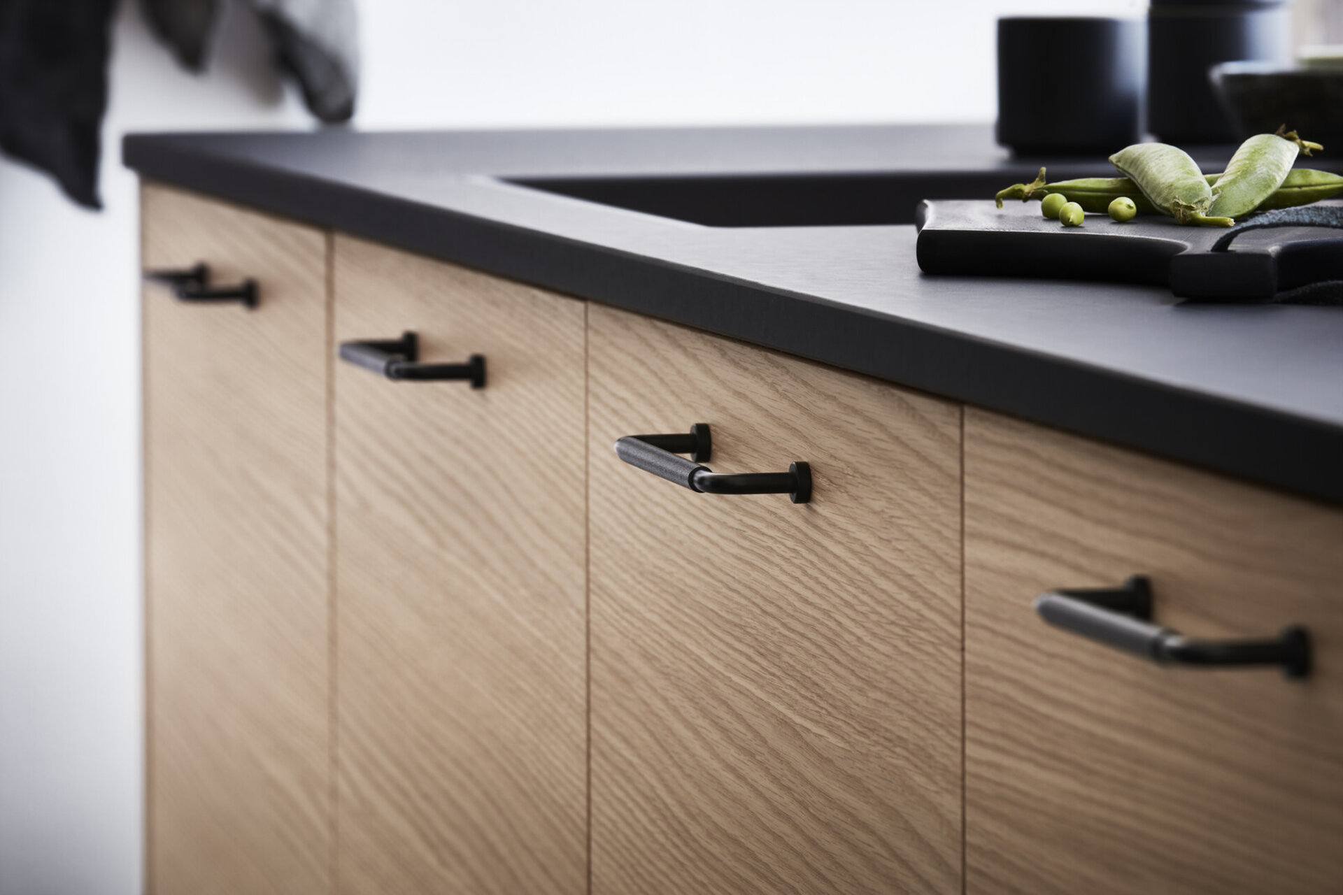 Köksinspiration Bistro ek vitpigmenterad Köksinspiration Bistro ek vitpigmenterad