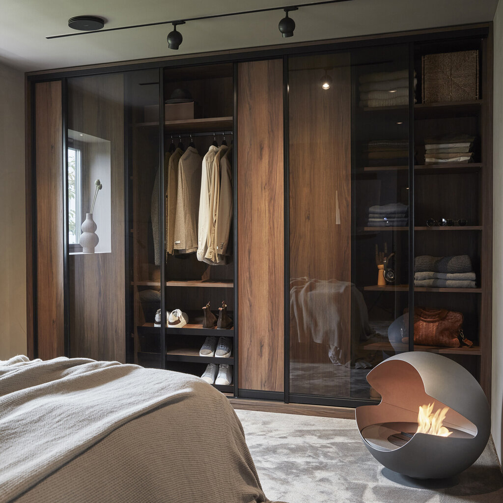 Förvaring skjutdörrar Frontrow