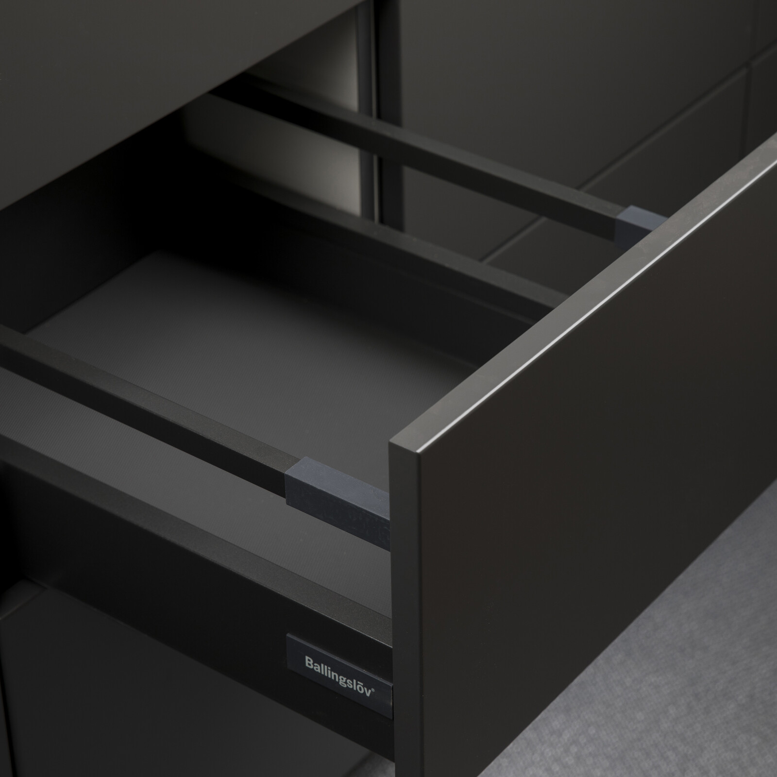 Matta till låda 40 Atira, grå