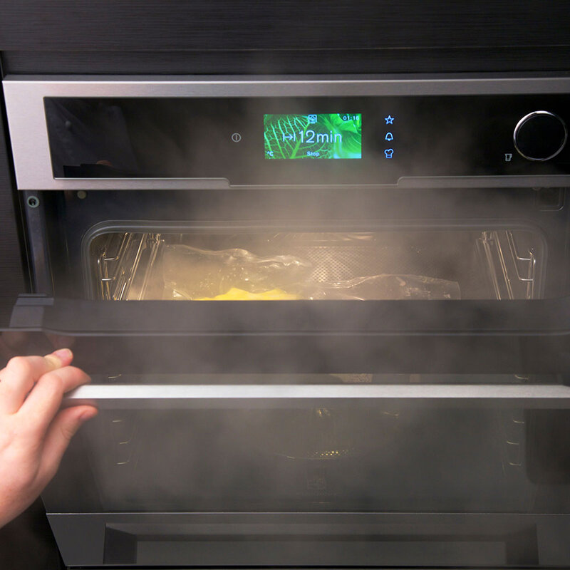 Vitvaror från Electrolux -ångugn, högånga Vitvaror från Electrolux -ångugn, högånga