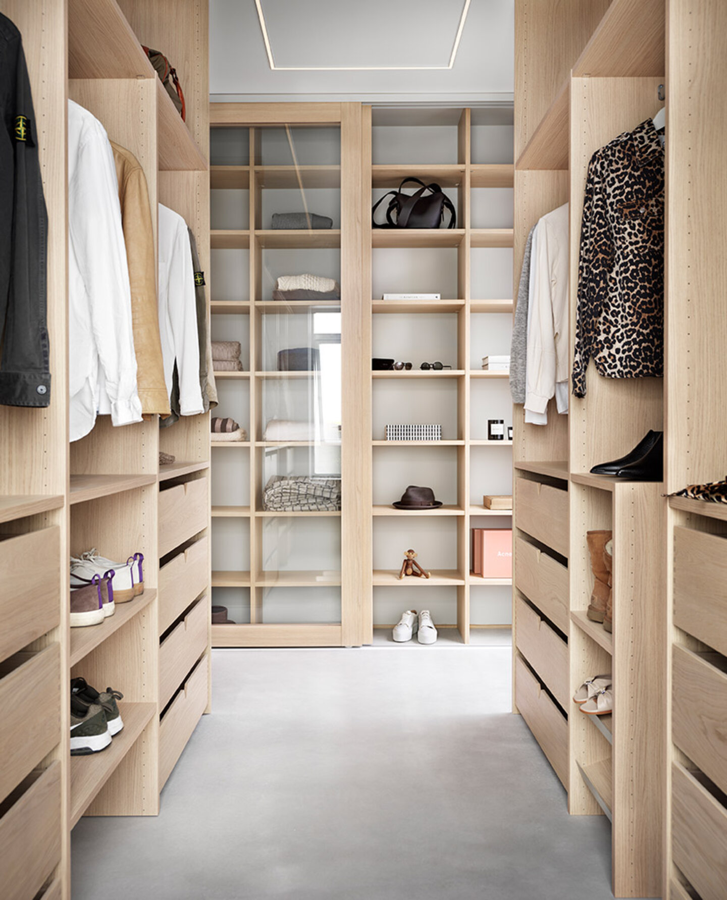 Villa Grå - fantastisk walk-in closet Villa Grå - fantastisk walk-in closet