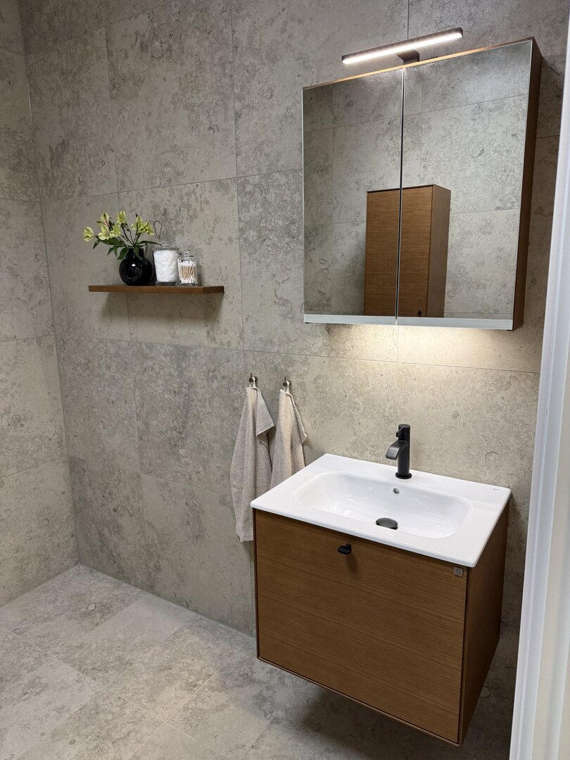 Vanity ek ljusbrun 